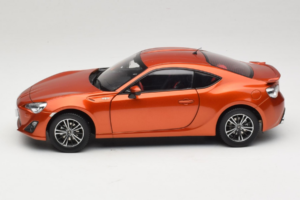 Toyota GT86 Rosso Century Dragon 1:18 CD01 Pressofusione — immagine 4 di 8