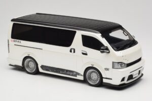 Toyota Hiace Super GL Pearl White Otto 1:18 OT1136 Resina — immagine 4 di 6