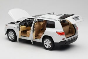 Toyota Highlander XU40 Bianco Paudi Model 1:18 2043612-W1 Pressofusione — immagine 5 di 8