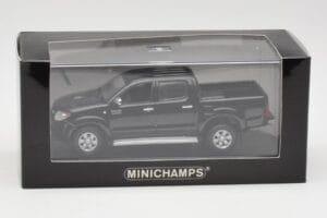 Toyota Hilux Nero Minichamps 1:43 400166662 Pressofusione — immagine 4 di 4