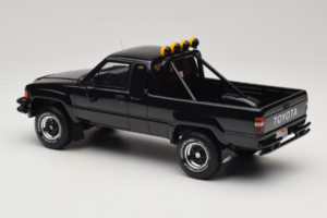 Toyota Hilux N60 SR5 Pickup Nero Otto 1:18 OT481B Resina — immagine 5 di 6
