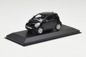 Toyota iQ Nero Mica Minichamps 1:43 403166803 Pressofusione — immagine 2 di 4
