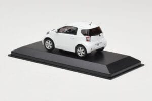 Toyota iQ Bianco Minichamps 1:43 TOYOTA009 Pressofusione — immagine 3 di 4