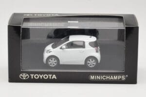Toyota iQ Bianco Minichamps 1:43 TOYOTA009 Pressofusione — immagine 4 di 4