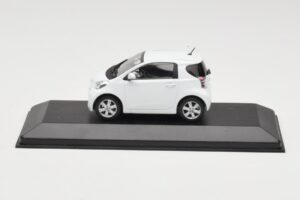 Toyota iQ Bianco Minichamps 1:43 TOYOTA009 Pressofusione