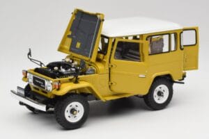 Toyota Land Cruiser FJ40 Giallo Senape Kyosho 1:18 08971Y Pressofusione — immagine 2 di 8