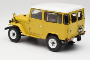 Toyota Land Cruiser FJ40 Giallo Senape Kyosho 1:18 08971Y Pressofusione — immagine 7 di 8