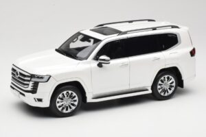 Toyota Land Cruiser J300 ZX Bianco LCD 1:18 LCD18013-ZX-WH Pressofusione