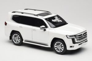 Toyota Land Cruiser J300 ZX Bianco LCD 1:18 LCD18013-ZX-WH Pressofusione — immagine 6 di 8