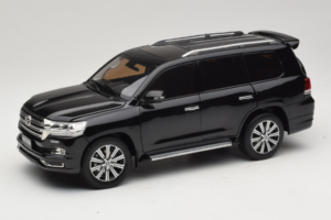 Toyota Land Cruiser LC200 Nero Kengfai 1:18 KF024-13 Pressofusione
