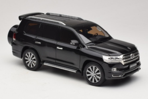 Toyota Land Cruiser LC200 Nero Kengfai 1:18 KF024-13 Pressofusione — immagine 6 di 8