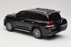 Toyota Land Cruiser LC200 Nero Kengfai 1:18 KF024-13 Pressofusione — immagine 7 di 8