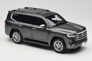 Toyota Land Cruiser LC300 ZX Grigio LCD 1:18 LCD18013-ZX-GR Pressofusione — immagine 6 di 8