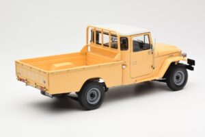 Toyota Land Cruiser Pickup Beige Kyosho 1:18 08958BE Pressofusione — immagine 3 di 8