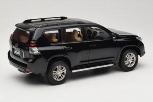 Toyota Land Cruiser Prado J150 Nero Paudi Model 1:18 623132-BK Pressofusione — immagine 3 di 8