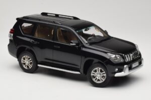 Toyota Land Cruiser Prado J150 Nero Paudi Model 1:18 623132-BK Pressofusione — immagine 6 di 8