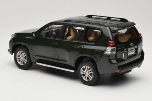Toyota Land Cruiser Prado J150 Verde Paudi Model 1:18 623132-GR Pressofusione — immagine 7 di 8