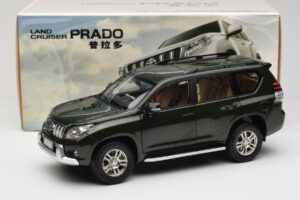 Toyota Land Cruiser Prado J150 Verde Paudi Model 1:18 623132-GR Pressofusione — immagine 8 di 8