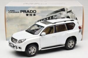 Toyota Land Cruiser Prado J150 Bianco Paudi Model 1:18 623132-WH Pressofusione — immagine 8 di 8