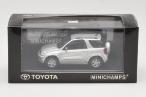 Toyota RAV4 XA20 Argento Interno Chiaro Minichamps 1:43 31434205 Pressofusione — immagine 4 di 4