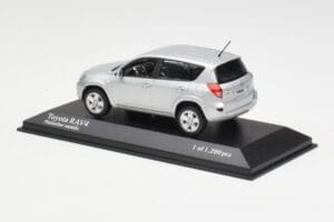 Toyota RAV4 XA30 Argento Minichamps 1:43 400166570 Pressofusione — immagine 3 di 4