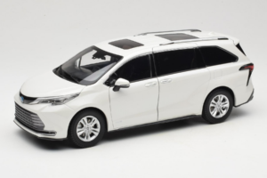 Toyota Sienna XL30 Bianco OEM 1:18 TOYOTA013 Pressofusione