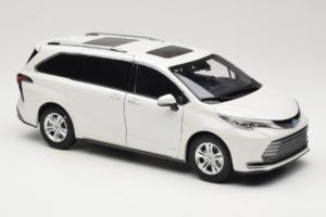 Toyota Sienna XL30 Bianco OEM 1:18 TOYOTA013 Pressofusione — immagine 6 di 8