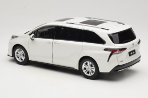 Toyota Sienna XL30 Bianco OEM 1:18 TOYOTA013 Pressofusione — immagine 7 di 8