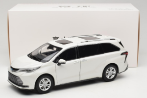 Toyota Sienna XL30 Bianco OEM 1:18 TOYOTA013 Pressofusione — immagine 8 di 8
