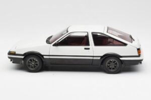 Toyota Sprinter Trueno AE86 New Initial D Movie Legend 1 AUTOart 1:18 78798 Pressofusione — immagine 4 di 8