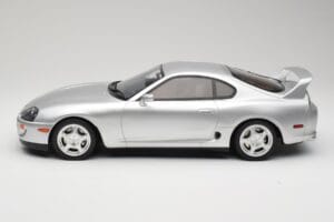 Toyota Supra A80 Argento Kyosho 1:12 KSR12006S Resina — immagine 3 di 6