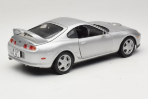 Toyota Supra A80 Argento Kyosho 1:18 8847 Pressofusione — immagine 3 di 8