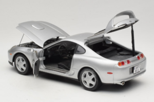 Toyota Supra A80 Argento Kyosho 1:18 8847 Pressofusione — immagine 5 di 8
