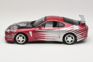 Toyota Supra A80 Fast & Furious Viola Argento ERTL 1:18 33708 Pressofusione — immagine 3 di 6