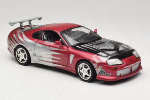 Toyota Supra A80 Fast & Furious Viola Argento ERTL 1:18 33708 Pressofusione — immagine 4 di 6