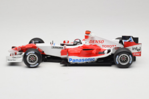 Toyota TF105 #16 J. Trulli Panasonic Toyota Racing 2005 Minichamps 1:18 100050016 Pressofusione — immagine 3 di 7