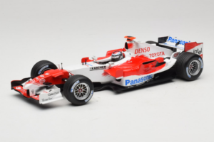 Toyota TF105 #16 J. Trulli Panasonic Toyota Racing 2005 Minichamps 1:18 100050016 Pressofusione