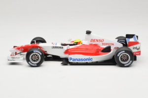 Toyota TF105 #17 R. Schumacher Panasonic Toyota Racing Showcar 2005 Minichamps 1:18 100050087 Pressofusione — immagine 3 di 7