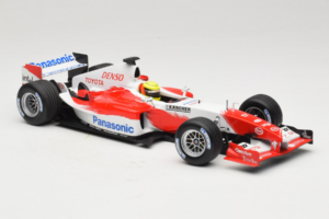 Toyota TF105 #17 R. Schumacher Panasonic Toyota Racing Showcar 2005 Minichamps 1:18 100050087 Pressofusione — immagine 4 di 7