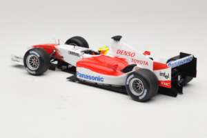 Toyota TF105 #17 R. Schumacher Panasonic Toyota Racing Showcar 2005 Minichamps 1:18 100050087 Pressofusione — immagine 5 di 7