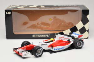 Toyota TF105 #17 R. Schumacher Panasonic Toyota Racing Showcar 2005 Minichamps 1:18 100050087 Pressofusione — immagine 7 di 7