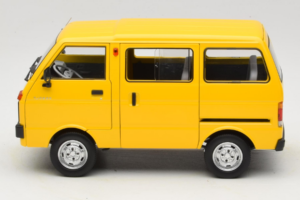 Toyota TJ110 Tianjin Huali Giallo OEM 1:18 TOYOTA014 Pressofusione — immagine 4 di 8
