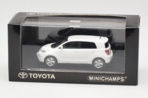 Toyota Urban Cruiser Bianco Minichamps 1:43 400166960 Pressofusione — immagine 2 di 3