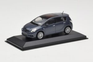Toyota Verso Grey Metallic Minichamps 1:43 TOYOTA011 Pressofusione — immagine 2 di 4