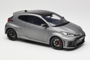 Toyota GR Yaris XP210 Precious Metal Otto 1:18 OT1127 Resina — immagine 4 di 6