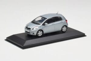 Toyota Yaris Mk2 Glacier Blu Minichamps 1:43 TOYOTA001 Pressofusione — immagine 2 di 4