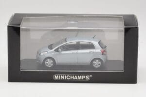 Toyota Yaris Mk2 Glacier Blu Minichamps 1:43 TOYOTA001 Pressofusione — immagine 4 di 4