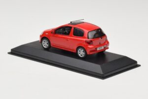 Toyota Yaris TS Rosso Minichamps 1:43 430166062 Pressofusione — immagine 3 di 4