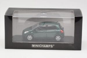 Toyota Yaris XP10 Oxford Green Minichamps 1:43 400166501 Pressofusione — immagine 4 di 4