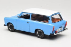 Trabant 601 Station Wagon Blu Sun Star 1:18 4272 Pressofusione — immagine 7 di 8